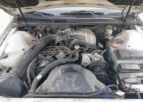 1990 Ford Thunderbird z USA, uszkodzony, nr VIN 1FAPP604XLH213209